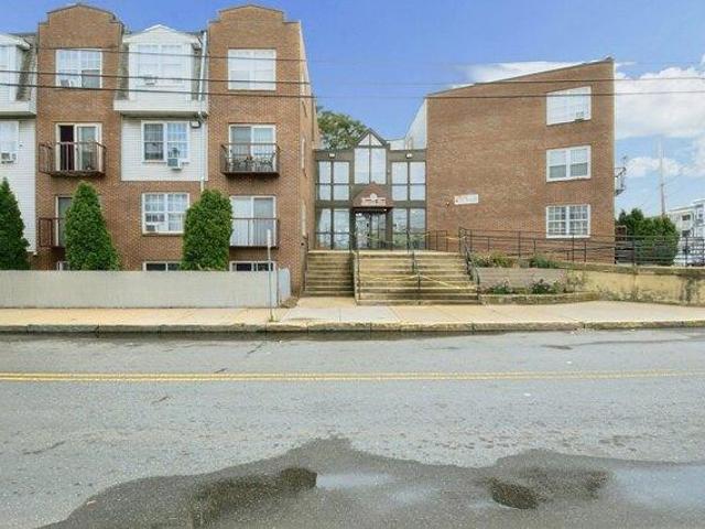2 bedroom, Lawrence MA 01603 105365043