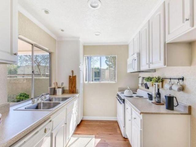 2 bedroom, La Verne CA 91750 104998003