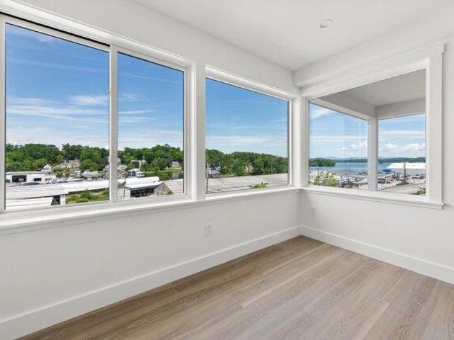 2 bedroom, Laconia NH 03246 105476944