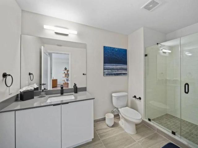 2 bedroom, Lake Worth Beach FL 33461 LS105640314