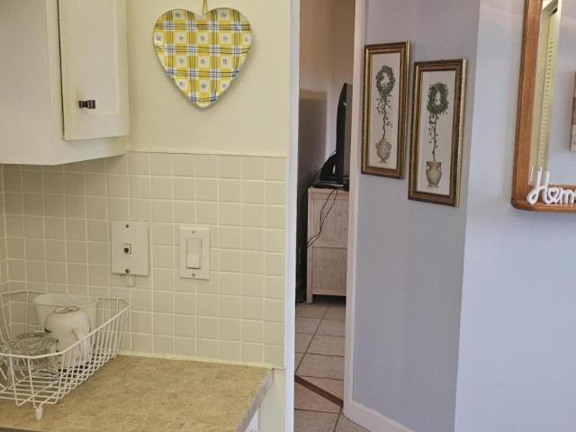 2 bedroom, Lake Worth FL 33467 LS97073600