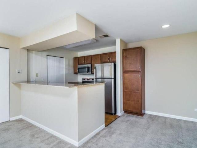 2 bedroom, Lake Bluff IL 60044 103346349