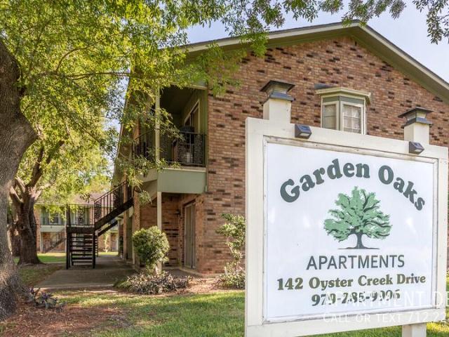 2 bedroom, Lake Jackson TX 77566 LS77331387