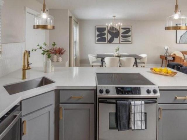 2 bedroom, Lake Oswego OR 97035 100667299