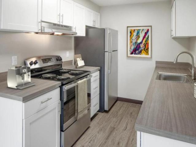 2 bedroom, Lake Oswego OR 97035 102199857