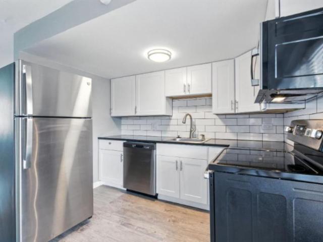 2 bedroom, Lakewood CO 80215 105700076