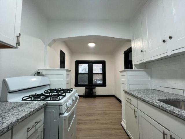 2 bedroom, Lakewood OH 44107 105921697