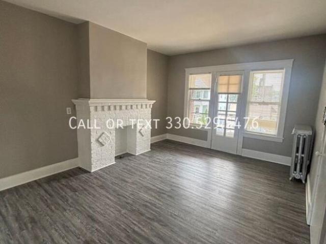 2 bedroom, Lakewood OH 44107 LS104337004