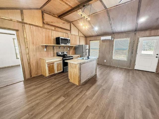 2 bedroom, Leesburg TX 75451 105970012