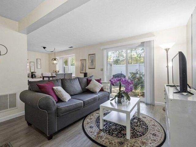2 bedroom, Leominster MA 01453 105279351