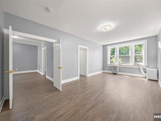 2 bedroom, Leonia NJ 07605 105496081