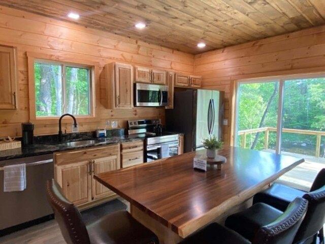 2 bedroom, Littleton NH 03561 104406032