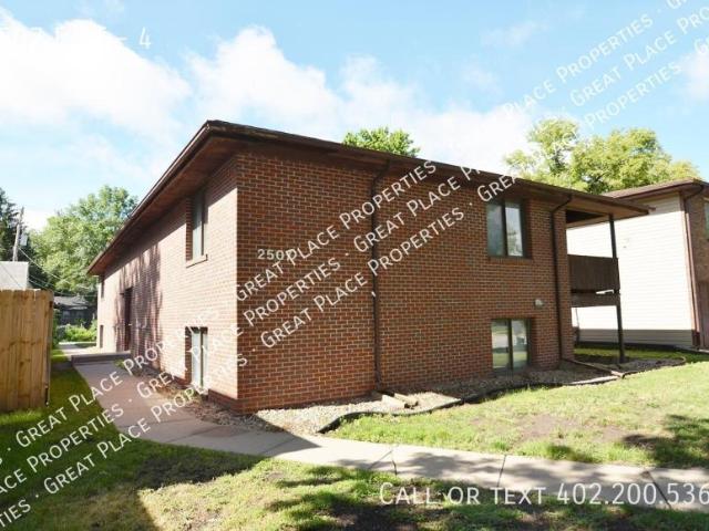 2 bedroom, Lincoln NE 68510 LS105431174