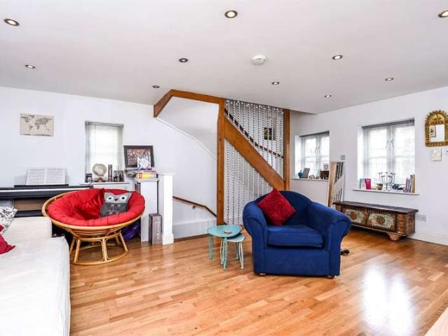 2 Bedroom Link Detached House
