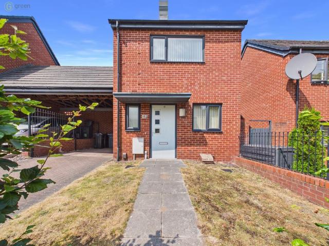 2 bedroom link detached house for sale