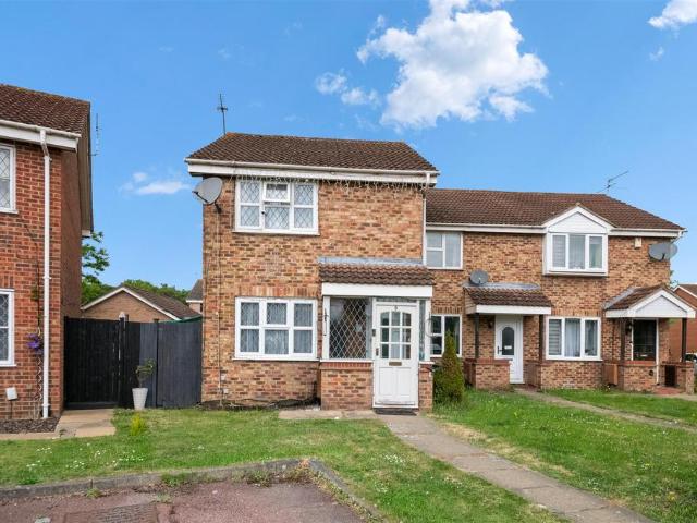 2 bedroom link detached house for sale