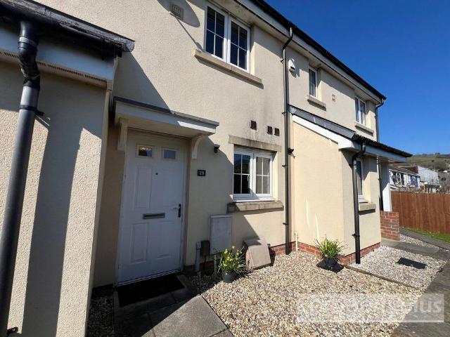 2 bedroom link detached house for sale