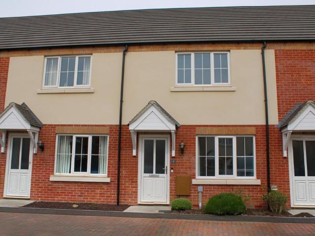 2 bedroom terraced house for sale