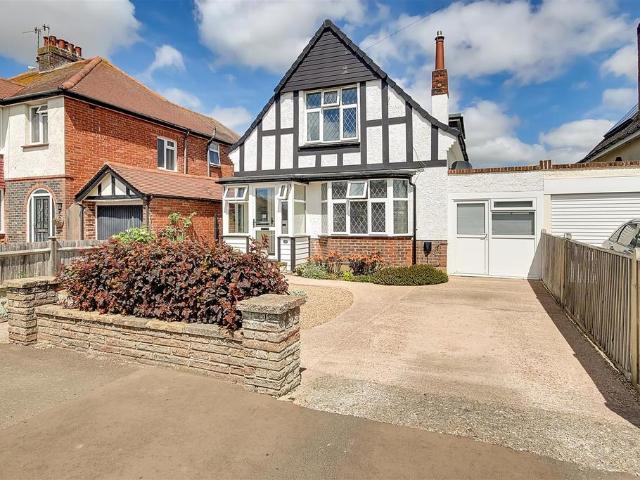 2 bedroom link detached house for sale