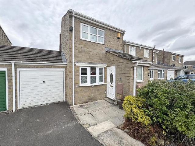 2 bedroom link detached house for sale
