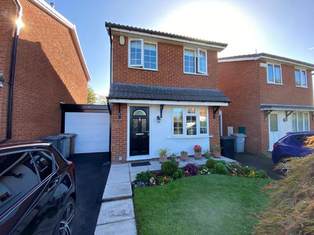 2 bedroom link detached house for sale