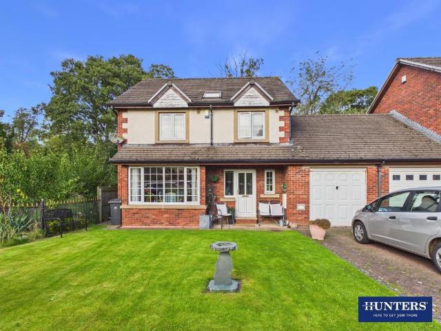 2 bedroom link detached house for sale