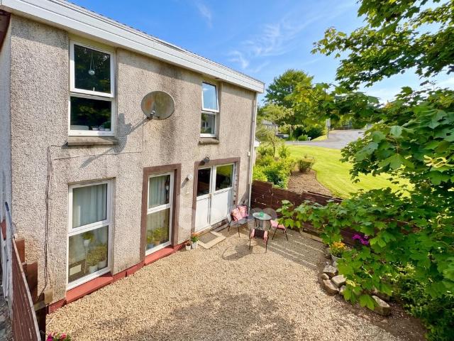 2 bedroom link detached house for sale