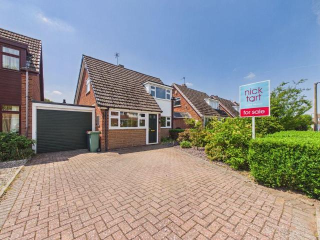 2 bedroom link detached house for sale