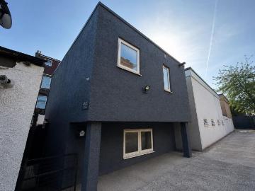 2 bedroom link detached house for sale