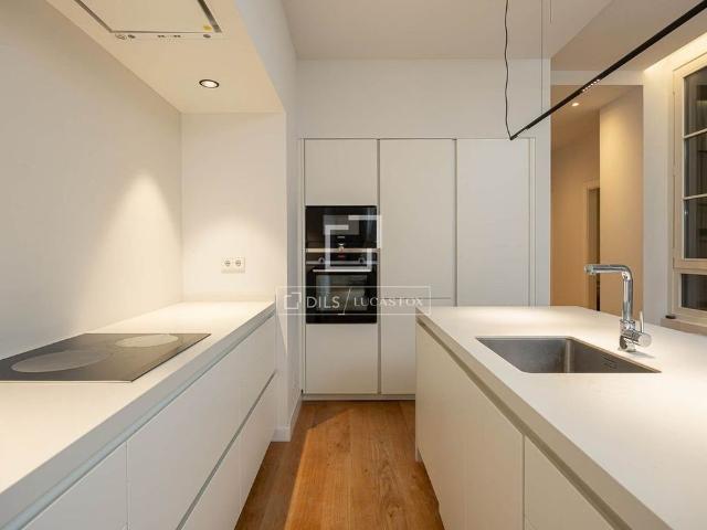2 bedroom luxury Flat for rent in Barcelona, Spain