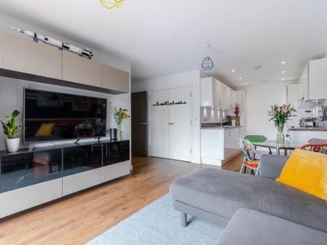 2 Bedroom Luxury Apartment | Iconic Shard Views