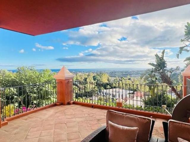 2 bedroom luxury Flat for rent in Benahavís, Spain