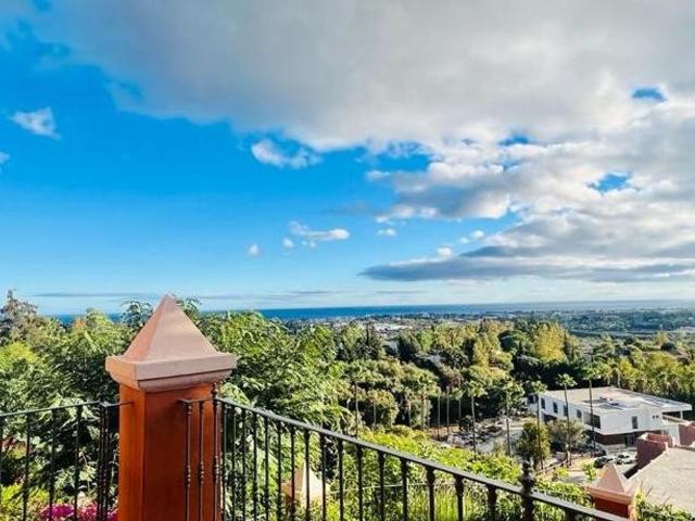 2 bedroom luxury Flat for rent in Benahavís, Spain