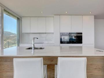 2 bedroom luxury Flat for rent in Marbella Del Este, Spain