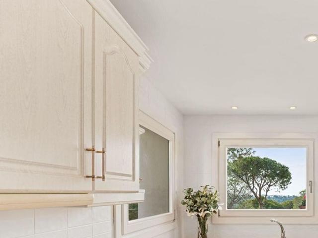 2 bedroom luxury Flat for rent in Nueva Andalucia, Andalusia