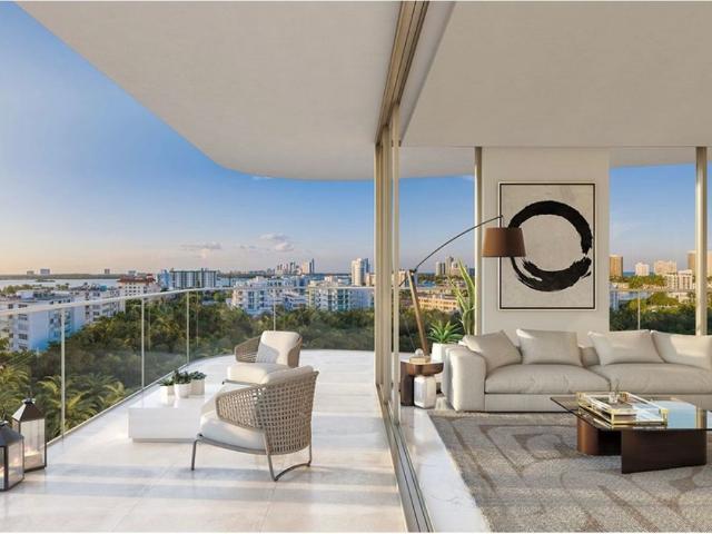 2 bedroom luxury Flat for sale in Bay Harbor Islands, Florida