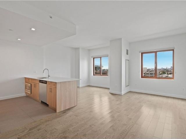 2 bedroom luxury House for rent in Queens, United States