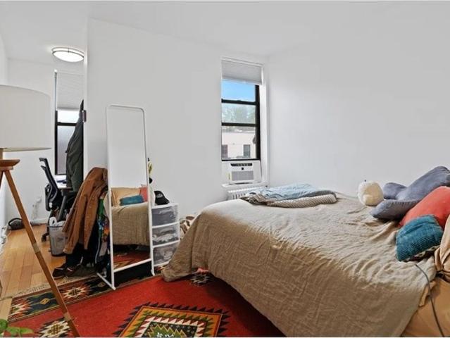 2 bedroom luxury House for rent in Queens, New York