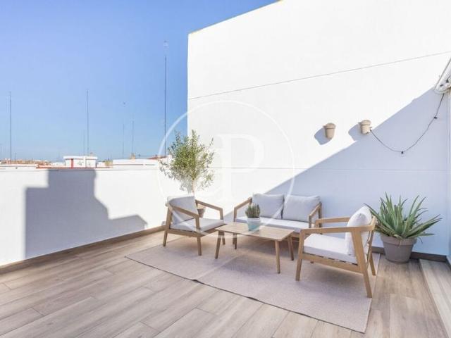2 bedroom luxury penthouse for rent in Valencia, Spain