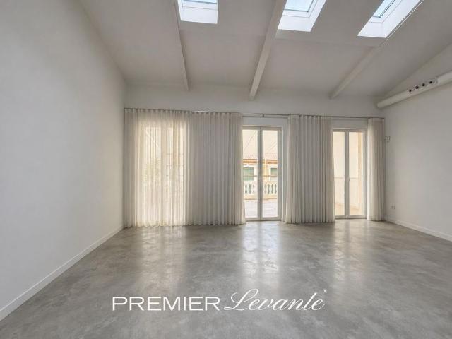 2 bedroom luxury penthouse for rent in Alicante, Spain