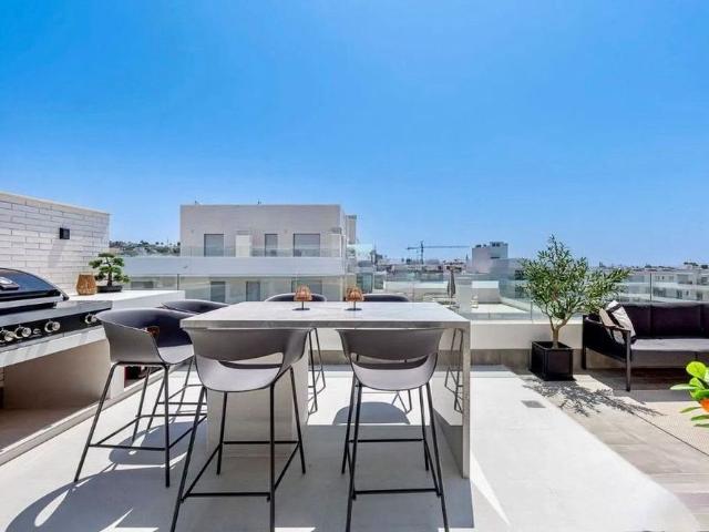 2 bedroom luxury penthouse for rent in Nueva Andalucia, Spain