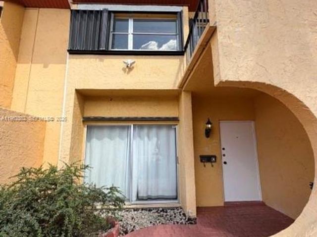 2 bedroom luxury Townhouse for rent in Miami, Florida