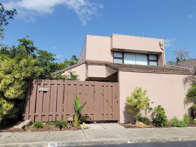 2 bedroom luxury Townhouse for rent in Pembroke Pines, United States