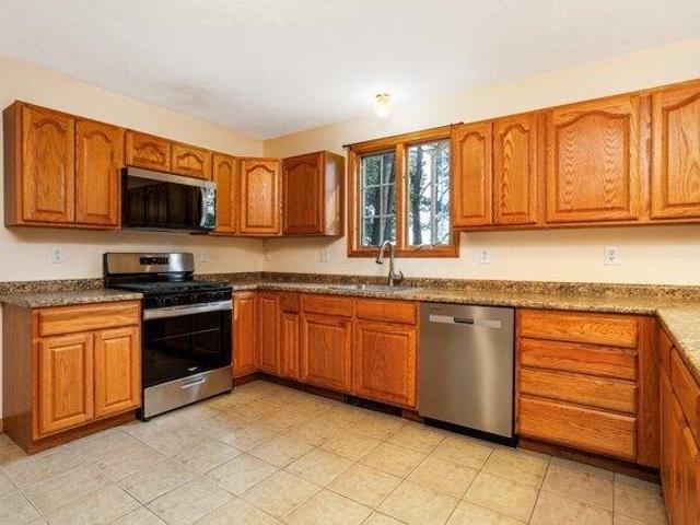 2 bedroom, Lunenburg MA 01462 105477748
