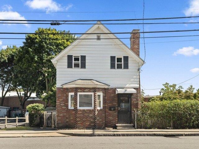 2 bedroom, Lynn MA 01904 105512375