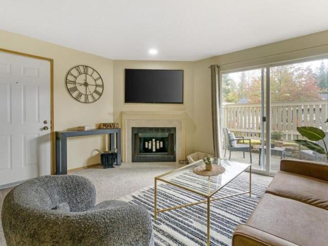 2 bedroom, Lynnwood WA 98037 LS105775005