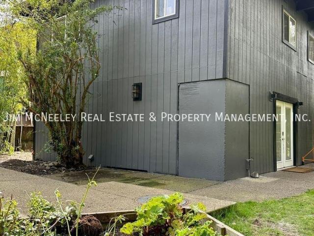 2 bedroom, m OR 97302 105837992
