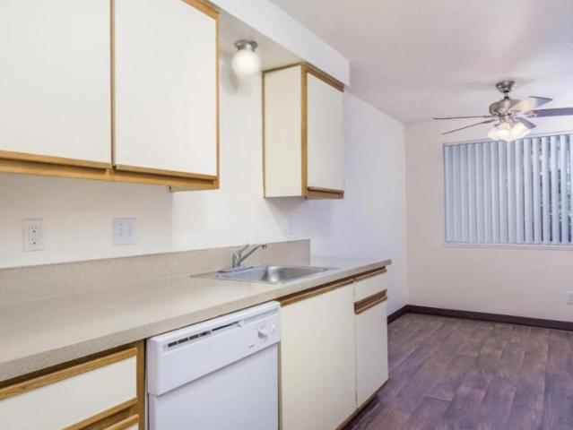 2 bedroom, m OR 97302 LS105541590