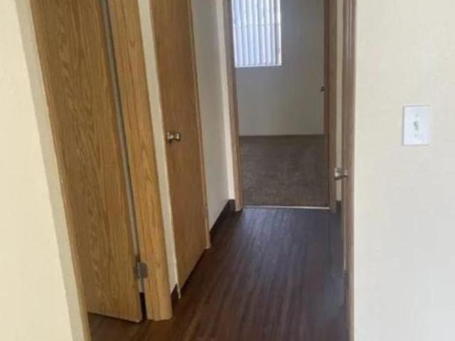 2 bedroom, m OR 97305 105165381