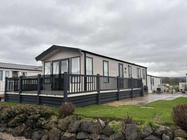 2 Bedroom Mobile Home